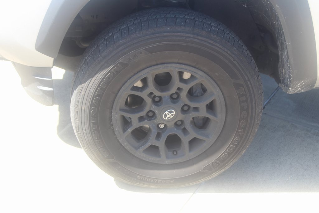 2023 Toyota Tacoma SR5 photo 2