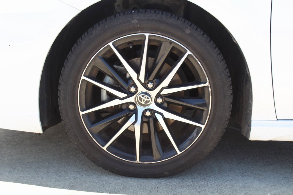 2023 Toyota Camry SE photo 2