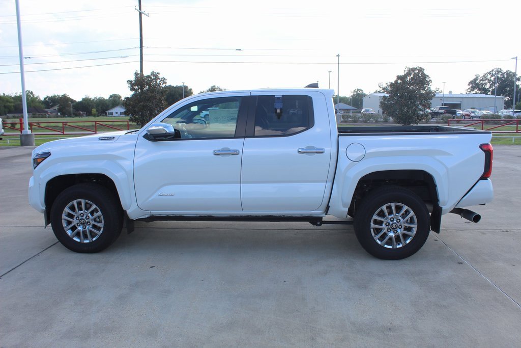 2025 Toyota Tacoma Limited photo 3