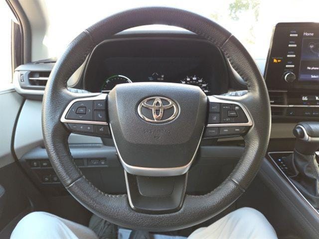2023 Toyota Sienna XLE - Photo 29
