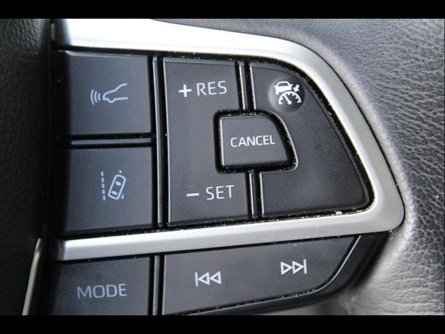 2023 Toyota Sienna XLE - Photo 21