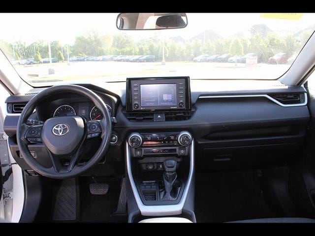 2021 Toyota RAV4 XLE - Photo 25