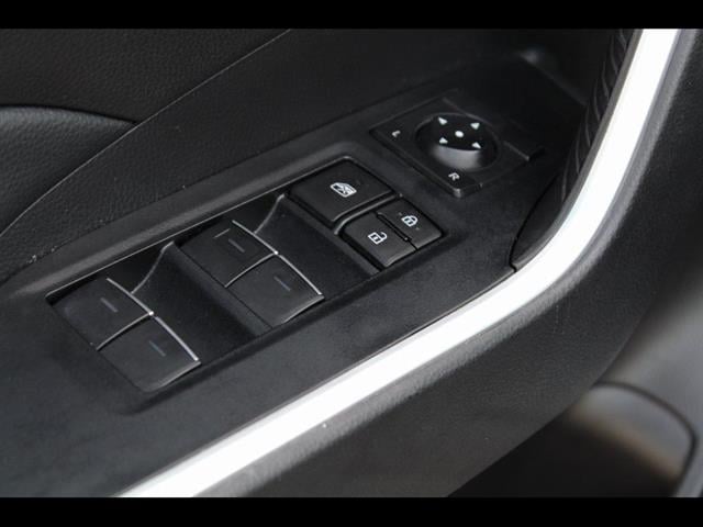 2024 Toyota RAV4 XLE - Photo 15
