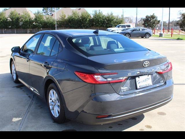 2025 Toyota Camry LE - Photo 9