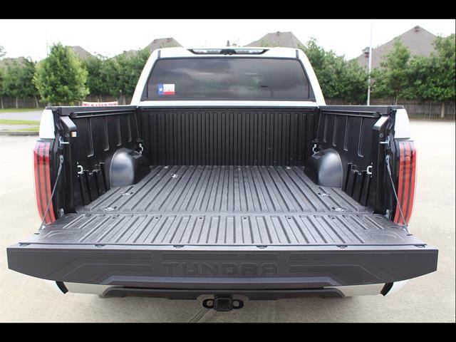 2025 Toyota Tundra Limited - Photo 8