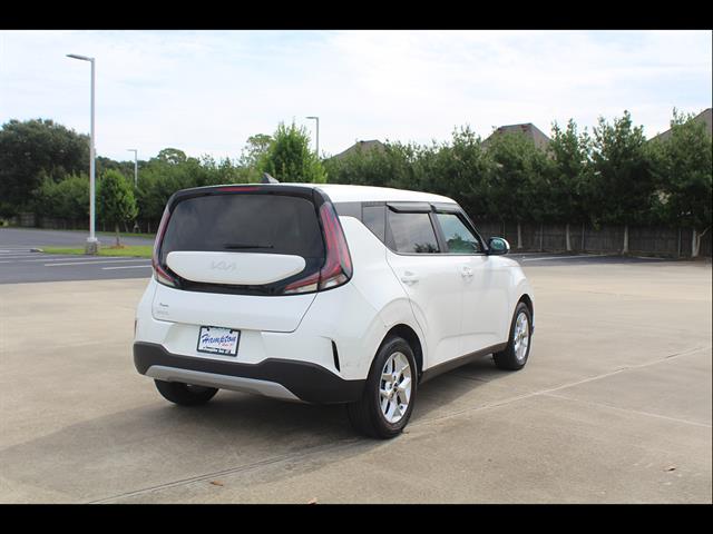 2024 Kia Soul S - Photo 6