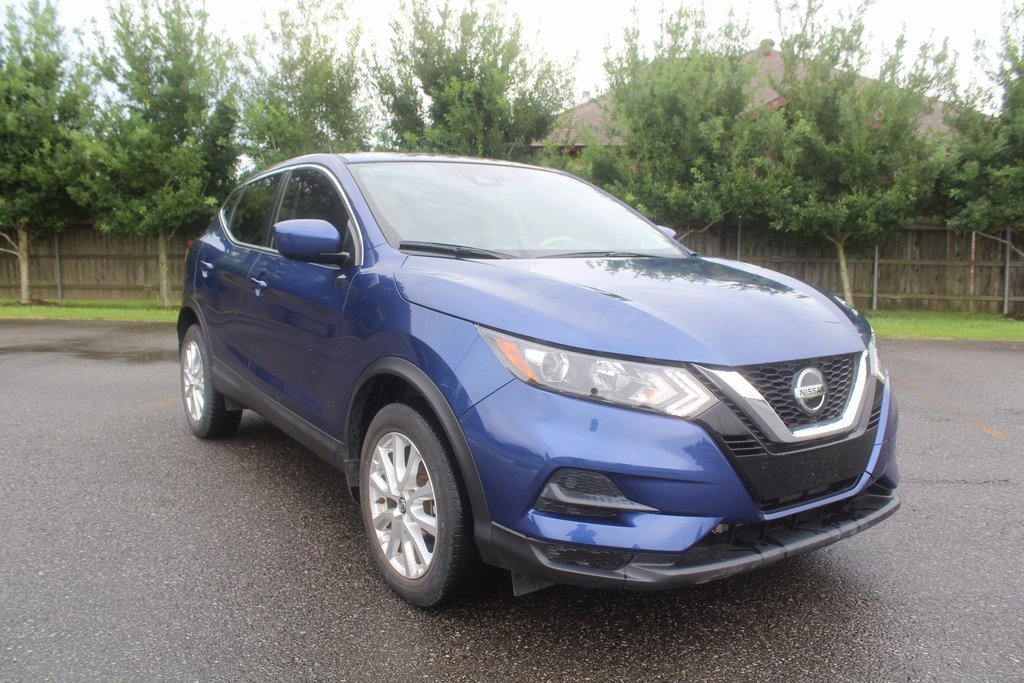 2021 Nissan Rogue Sport S photo 2
