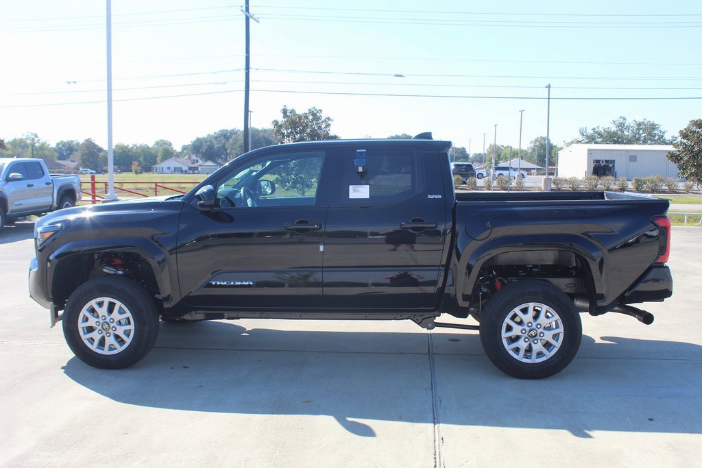 2025 Toyota Tacoma SR5 Double Cab photo 3