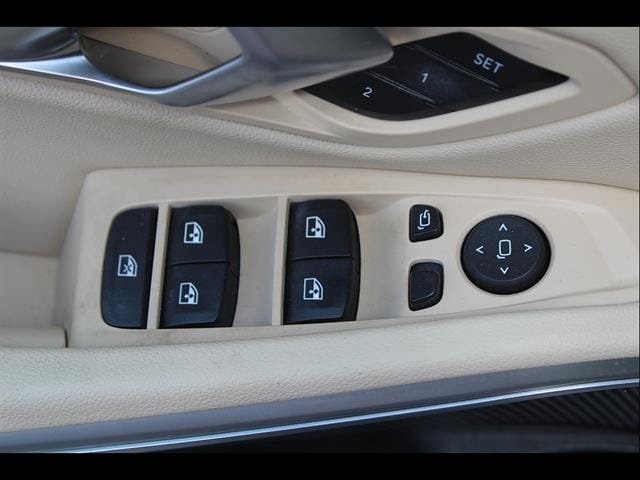 2023 BMW 3 Series 330i - Photo 14