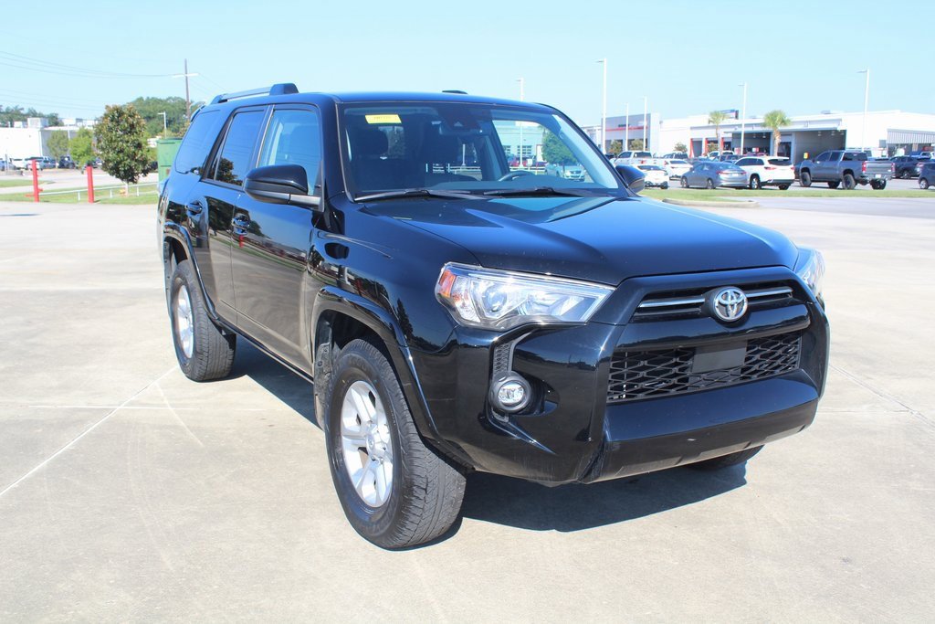 2024 Toyota 4Runner SR5 photo 3