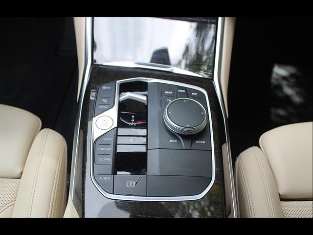 2023 BMW 3 Series 330i - Photo 31