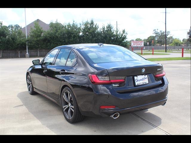 2023 BMW 3 Series 330i - Photo 9