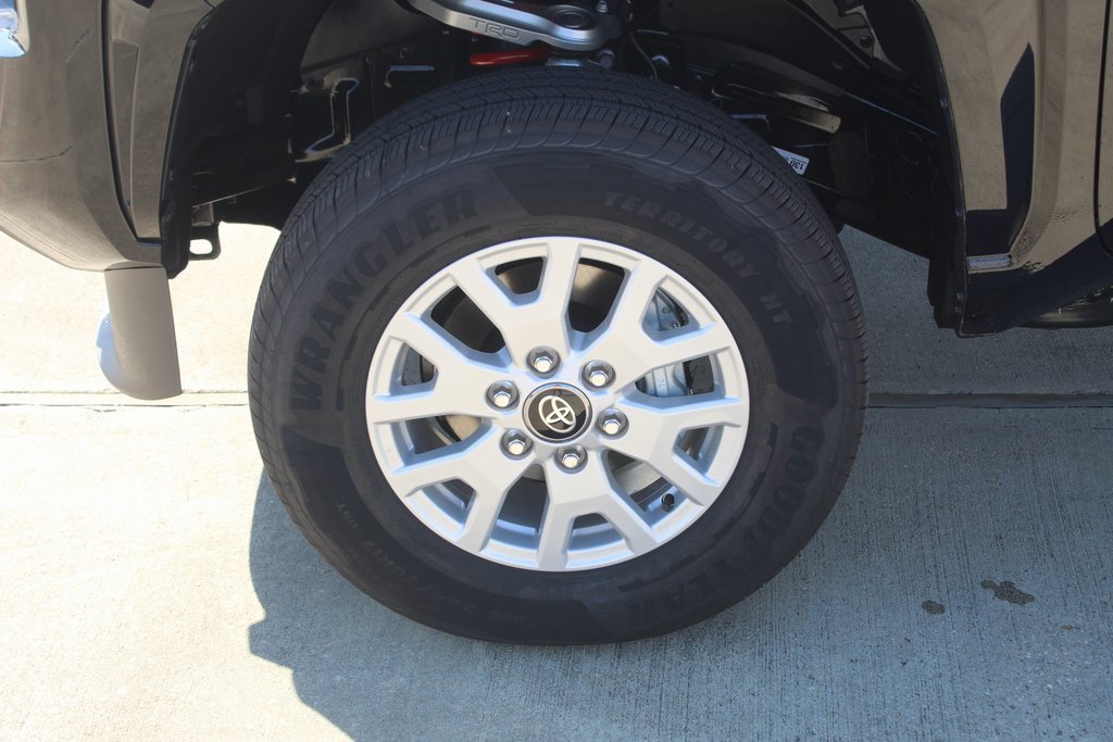 2025 Toyota Tacoma SR5 Double Cab photo 2