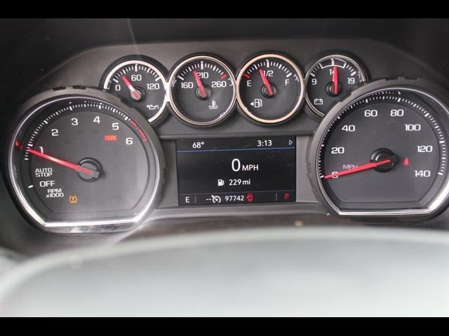2021 Chevrolet Suburban RST - Photo 25