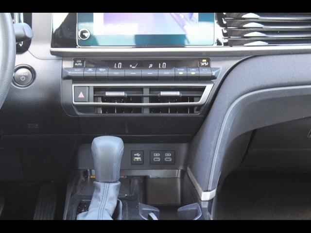 2025 Toyota Camry LE - Photo 27