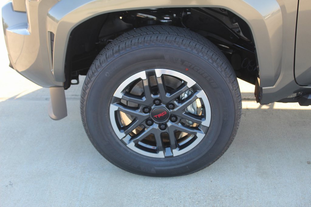 2025 Toyota Tacoma TRD Sport Double Cab photo 2