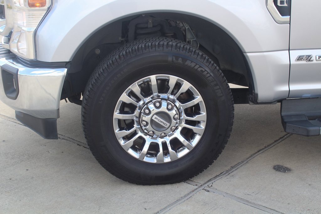 2021 Ford F-350 photo 2