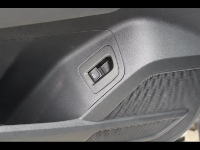 2022 Volkswagen Atlas SE w/Tech - Photo 17