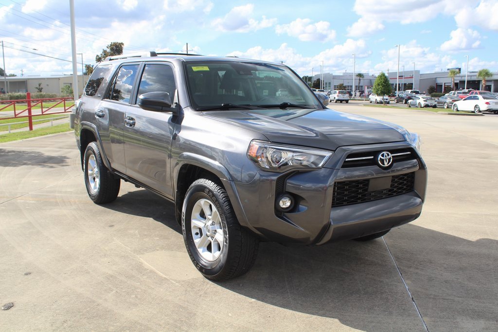 2023 Toyota 4Runner SR5 photo 4