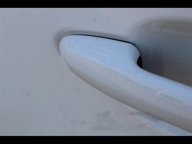 2024 Toyota RAV4 XLE - Photo 12