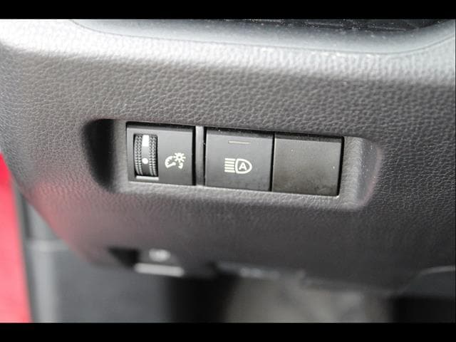 2025 Toyota RAV4 LE - Photo 15