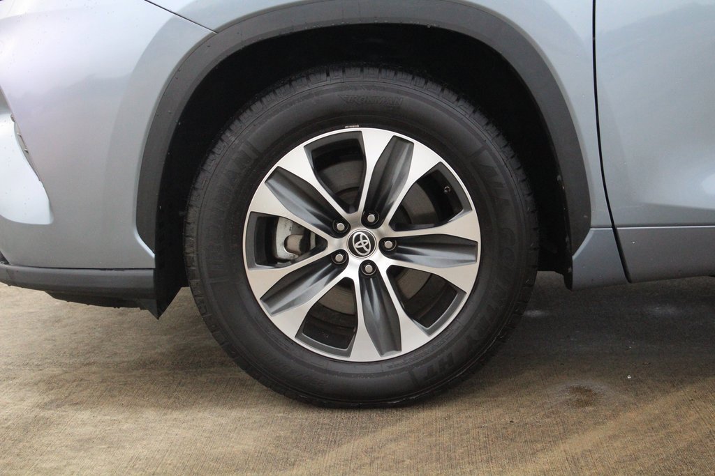 Used 2023 Toyota Highlander XLE with VIN 5TDKDRAH2PS008145 for sale in Lafayette, LA