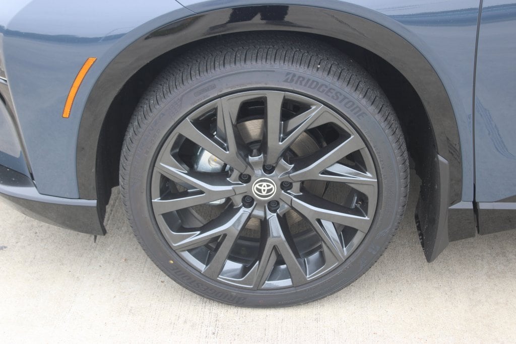 New 2025 Toyota Crown Signia Limited SUV