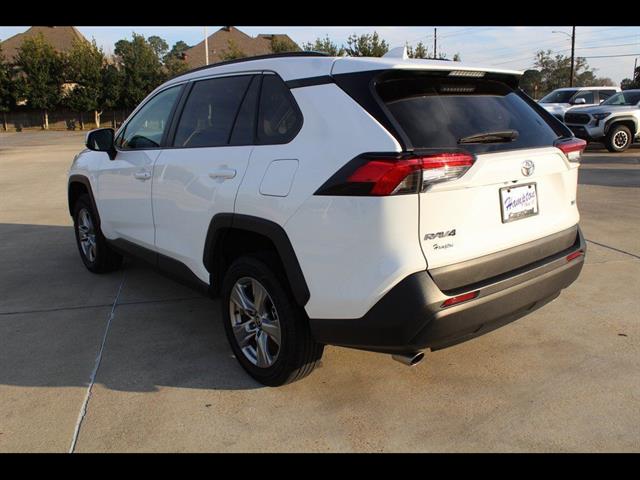 2024 Toyota RAV4 XLE - Photo 9