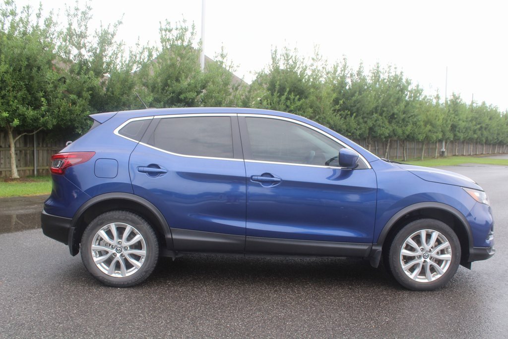 2021 Nissan Rogue Sport S photo 3