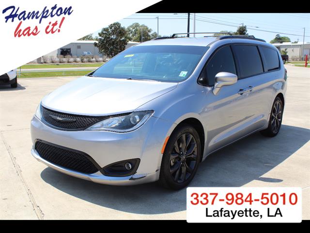 2019 Chrysler Pacifica Touring L