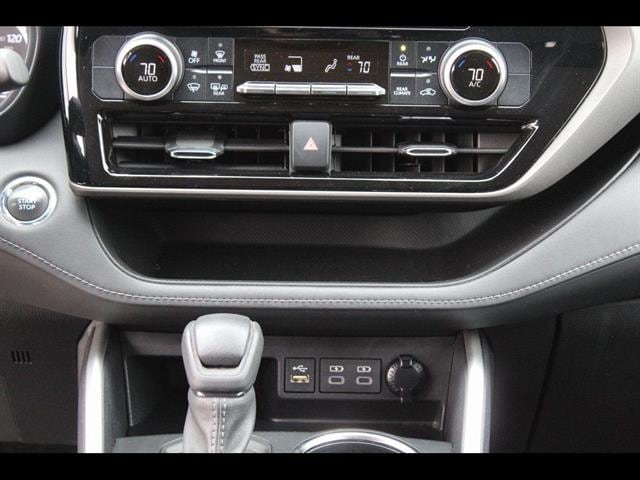 2023 Toyota Highlander L - Photo 27