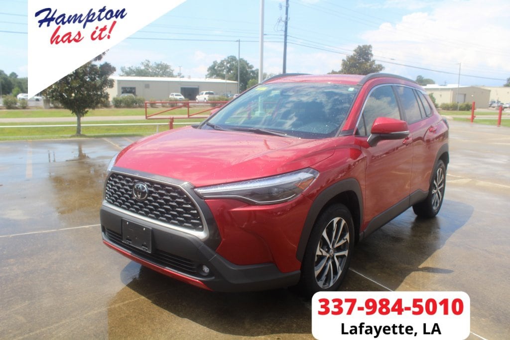 2023 Toyota Corolla Cross XLE's photo