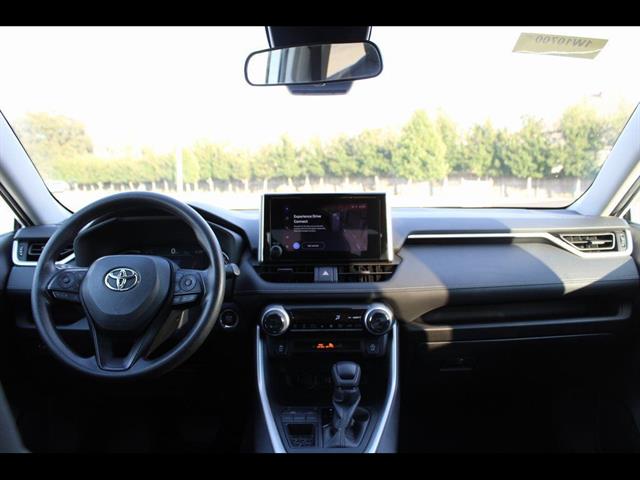 2024 Toyota RAV4 XLE - Photo 26