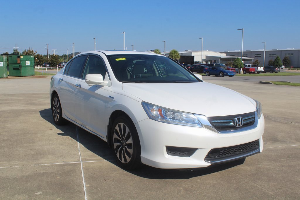 2015 Honda Accord Hybrid Touring photo 4