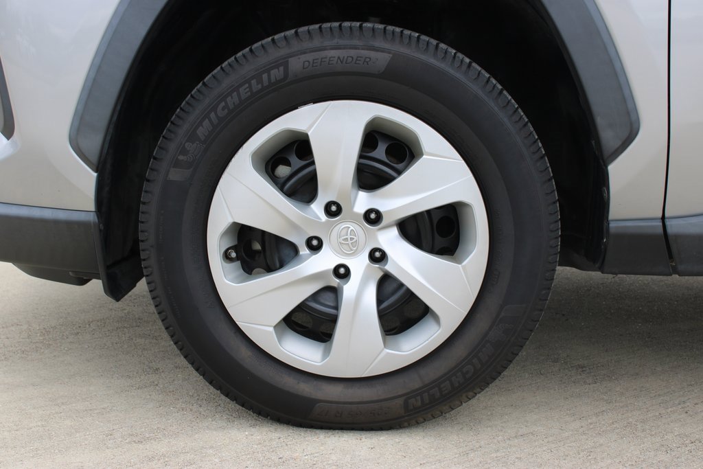 Used 2019 Toyota RAV4 LE with VIN 2T3H1RFV4KW009578 for sale in Lafayette, LA