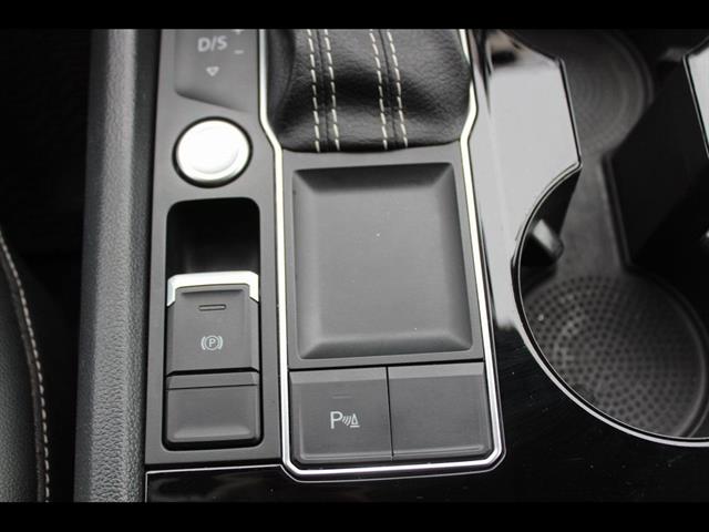 2022 Volkswagen Atlas SE w/Tech - Photo 32