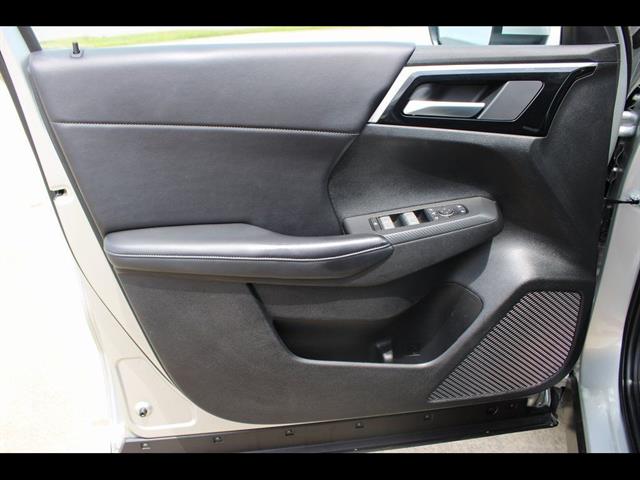 2024 Mitsubishi Outlander SE - Photo 12