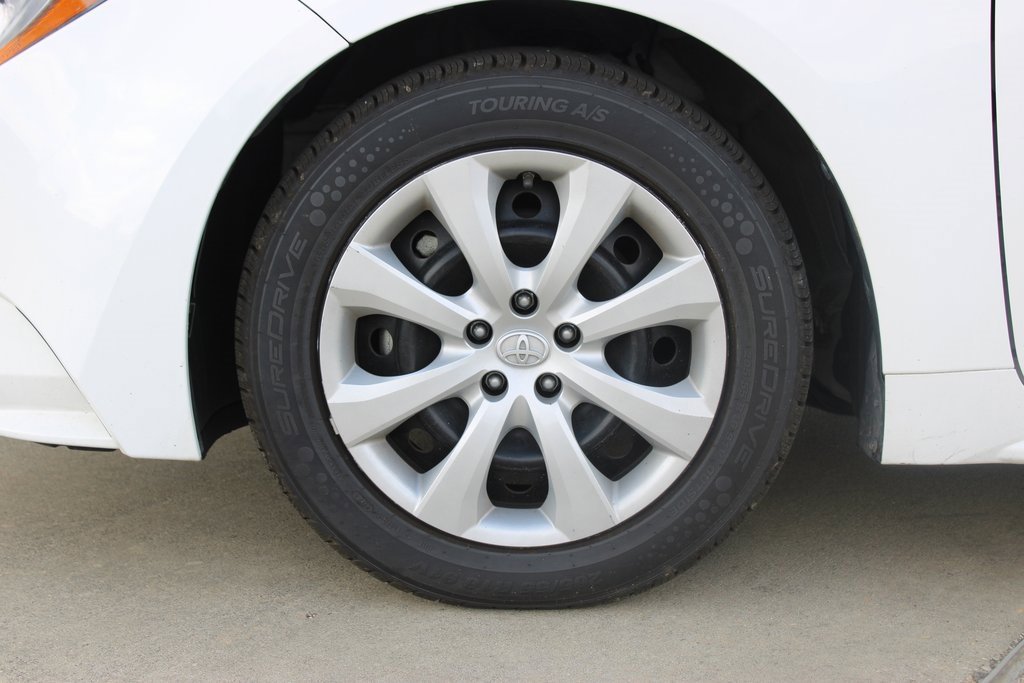 Used 2022 Toyota Corolla LE with VIN 5YFEPMAE5NP378847 for sale in Lafayette, LA