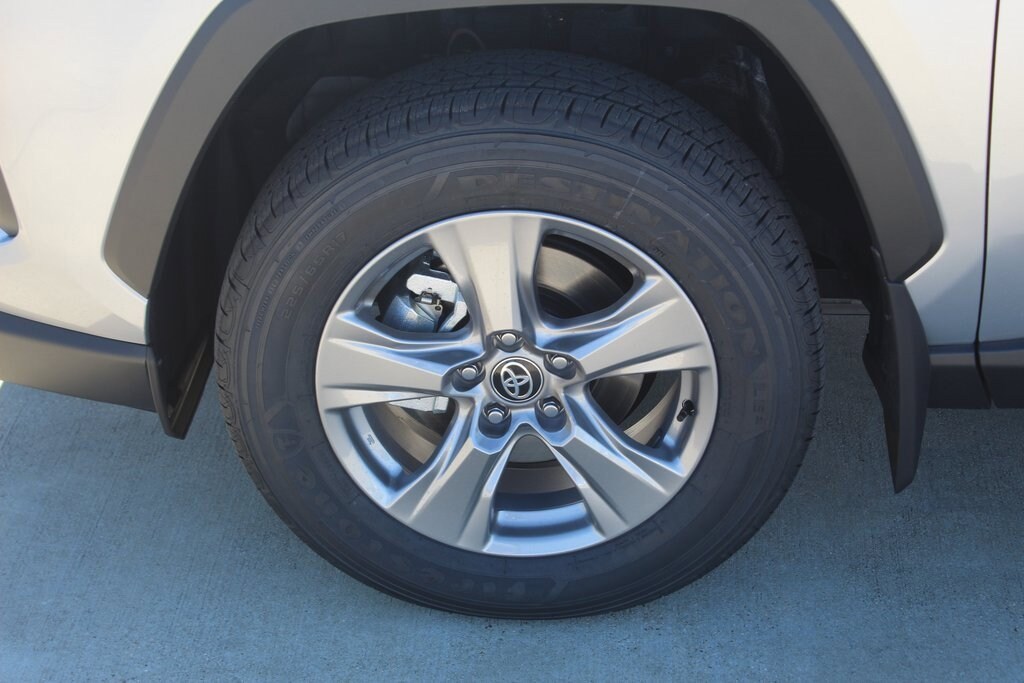 New 2025 Toyota RAV4 Hybrid XLE SUV