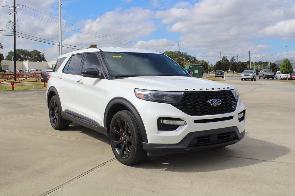 2021 Ford Explorer ST photo 3