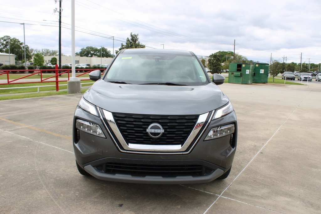 2023 Nissan Rogue SV photo 3