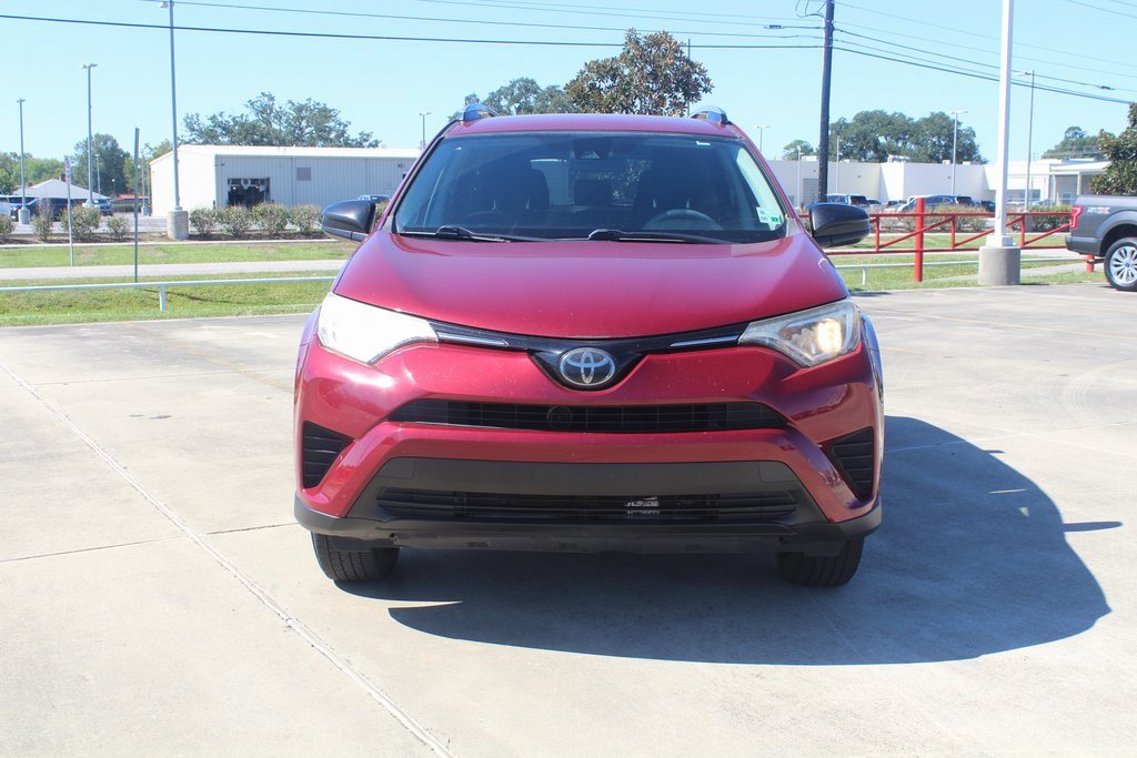 2018 Toyota RAV4 LE photo 2