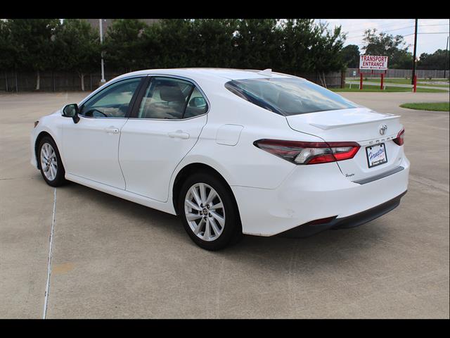 2023 Toyota Camry LE - Photo 9