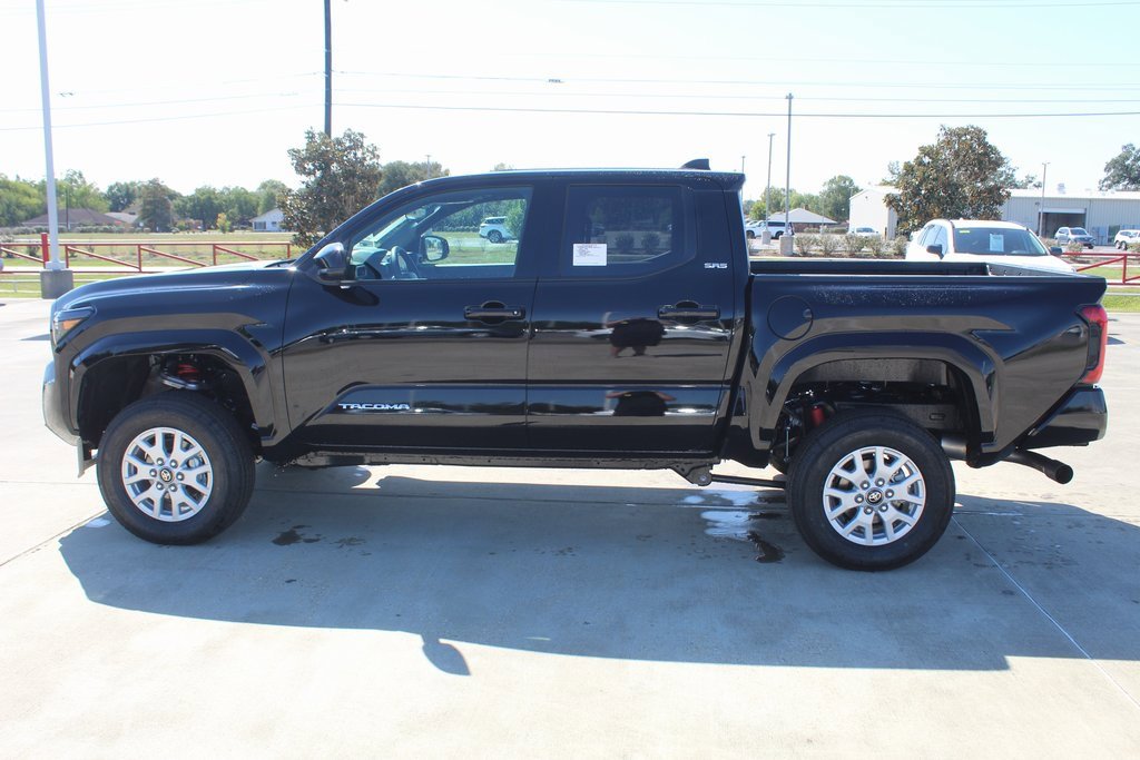 2025 Toyota Tacoma SR5 Double Cab photo 3