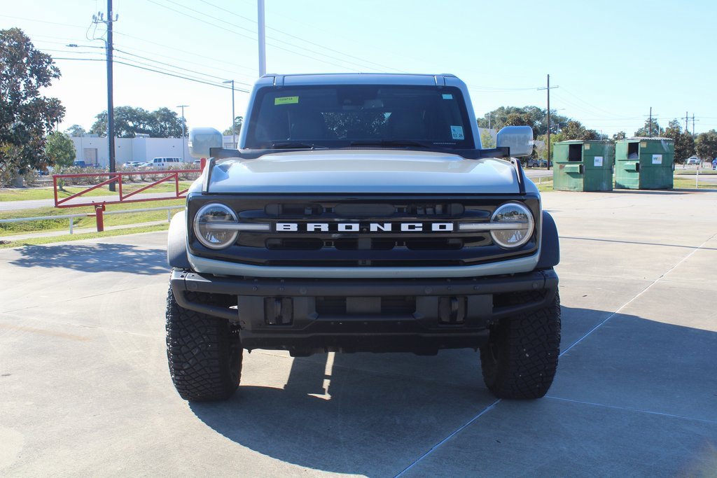 2021 Ford Bronco Outer Banks photo 2