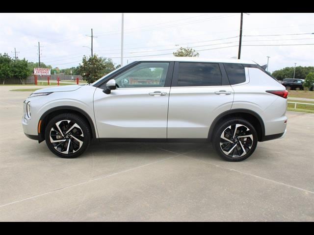 2024 Mitsubishi Outlander SE - Photo 9