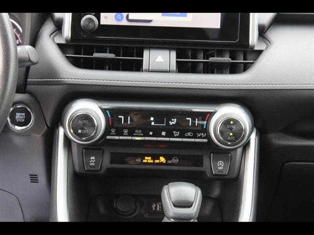2023 Toyota RAV4 XLE - Photo 27