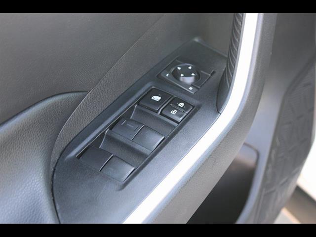 2021 Toyota RAV4 XLE - Photo 14