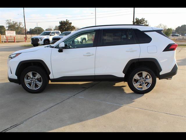2024 Toyota RAV4 XLE - Photo 10