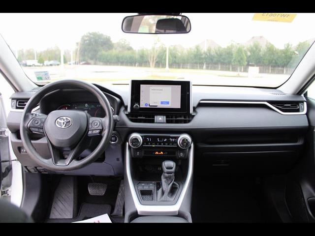 2023 Toyota RAV4 XLE - Photo 25